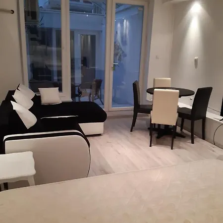 Apartment Djakuzi Viktorija *