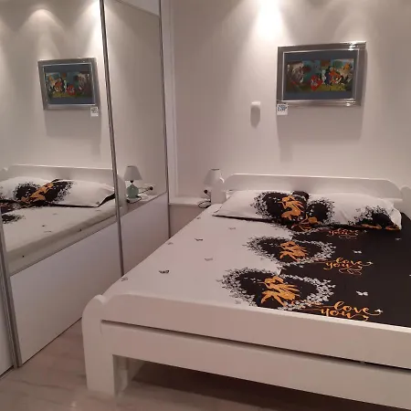 Djakuzi Viktorija Apartment *